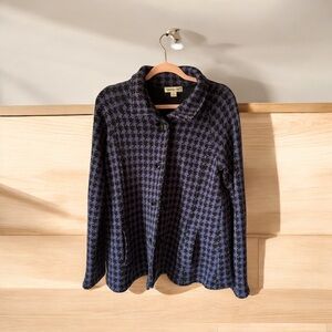 Cold water creek fall jacket, large expressive buttons. 100%WooL pp19.StoC26 L26